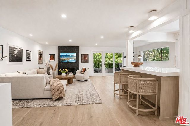446 San Vicente Boulevard 202, Santa Monica, CA 90402