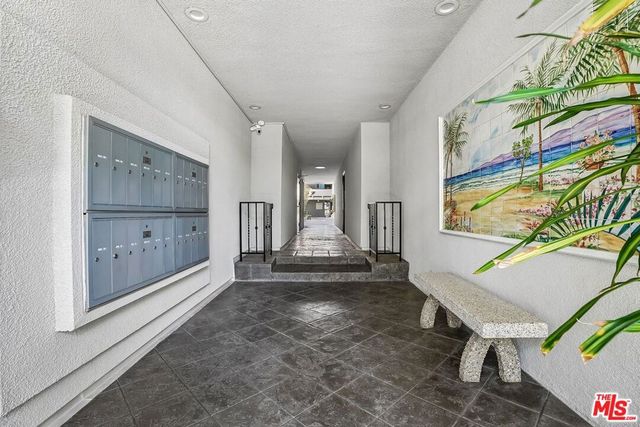 446 San Vicente Boulevard 202, Santa Monica, CA 90402