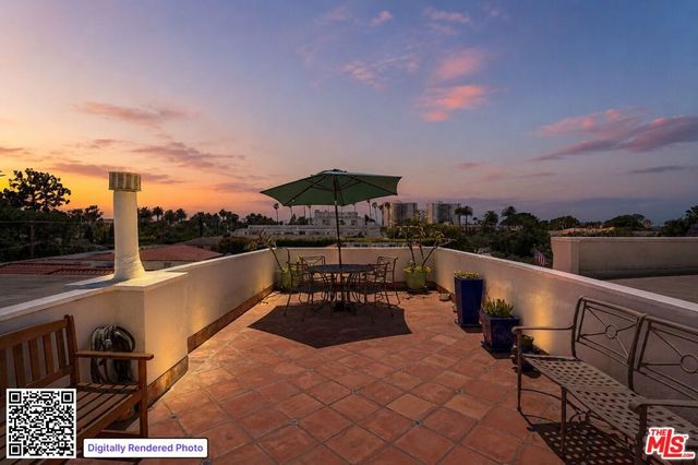 446 San Vicente Boulevard 202, Santa Monica, CA 90402