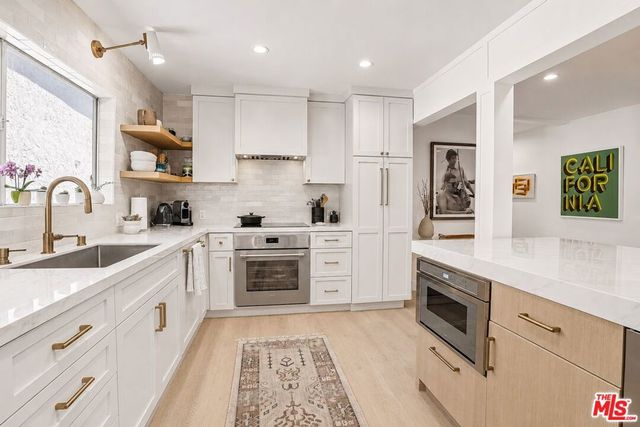 446 San Vicente Boulevard 202, Santa Monica, CA 90402