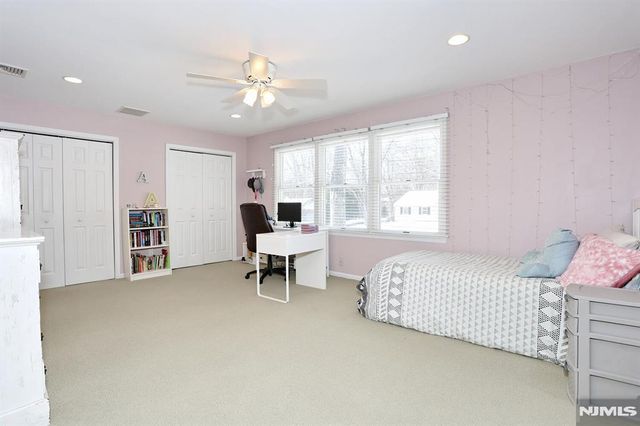 374 Annette Court, Wyckoff, NJ 07481