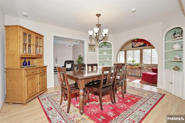 374 Annette Court, Wyckoff, NJ 07481