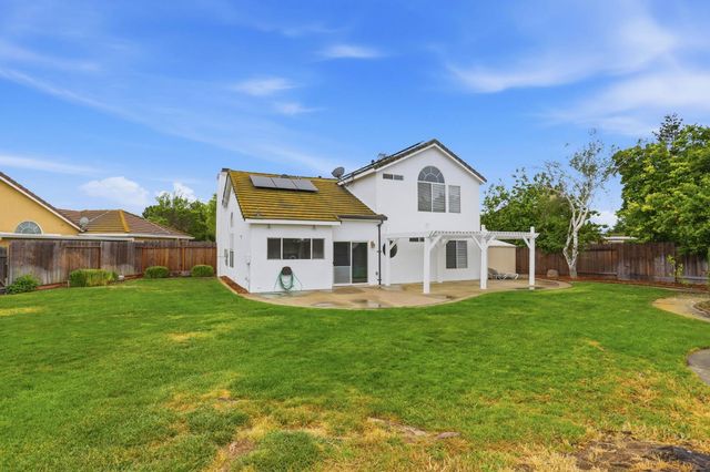 901 Appalosa Way, Tracy, CA 95376