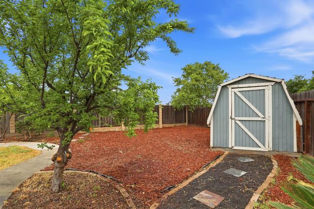 901 Appalosa Way, Tracy, CA 95376