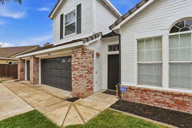 901 Appalosa Way, Tracy, CA 95376