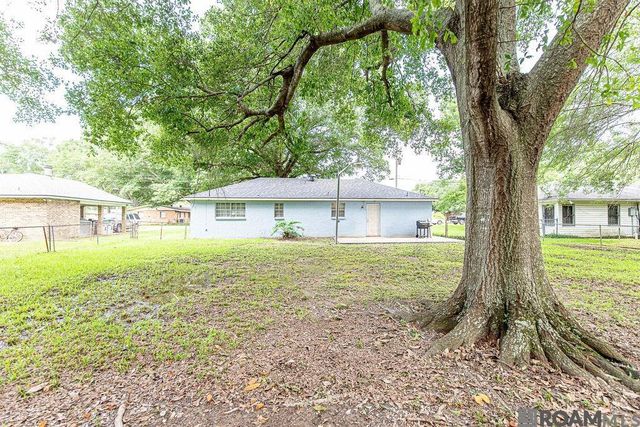 826 Myrtle St, Baker, LA 70714