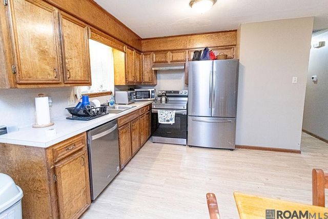 826 Myrtle St, Baker, LA 70714