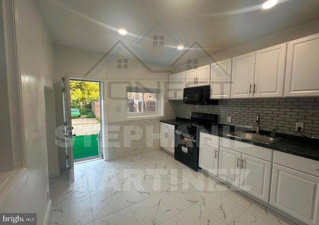 5319 CHARLES ST, Philadelphia, PA 19124