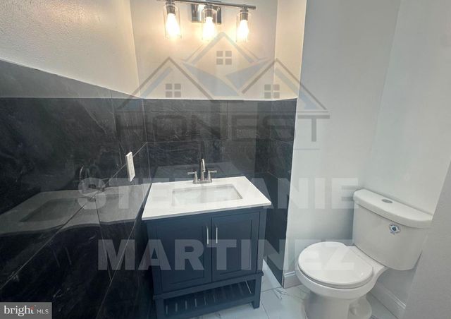 5319 CHARLES ST, Philadelphia, PA 19124