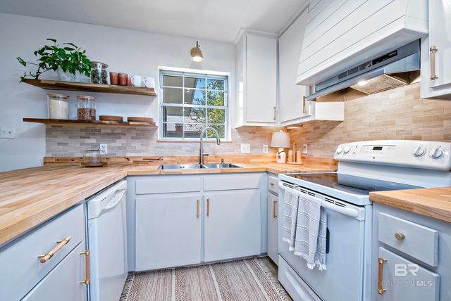 758 Prospect Avenue, Fairhope, AL 36532