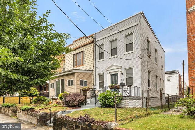 719 SHERIDAN ST NW, Washington, DC 20011