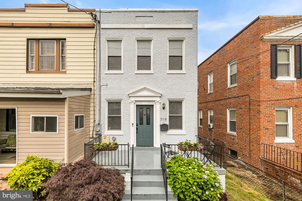 719 SHERIDAN ST NW, Washington, DC 20011