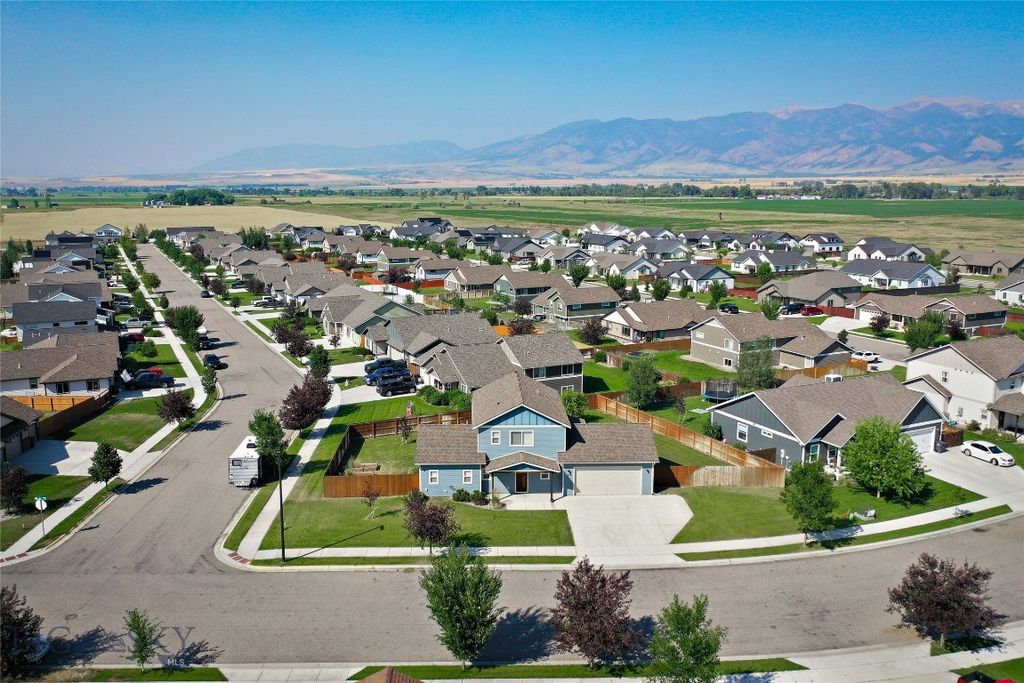 1304 Ingomar Boulevard, Belgrade, MT 59714 photo 2