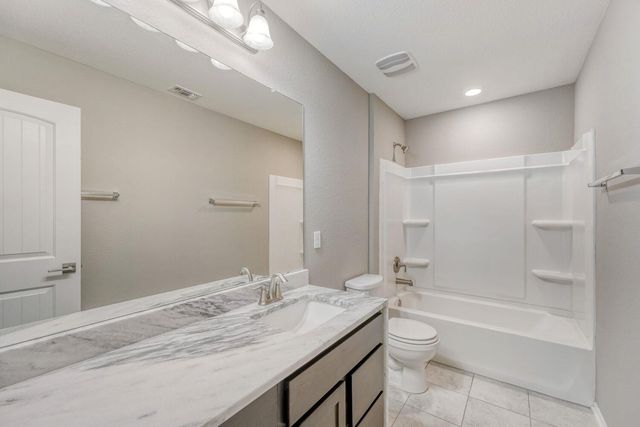 198 Danish DR 39, Hutto, TX 78634