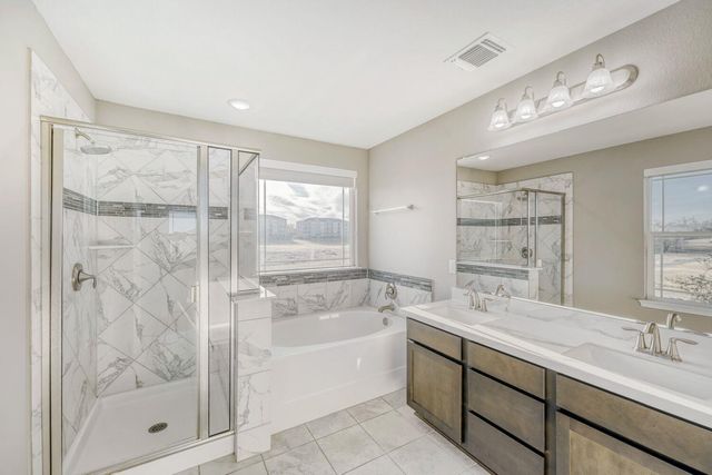 198 Danish DR 39, Hutto, TX 78634