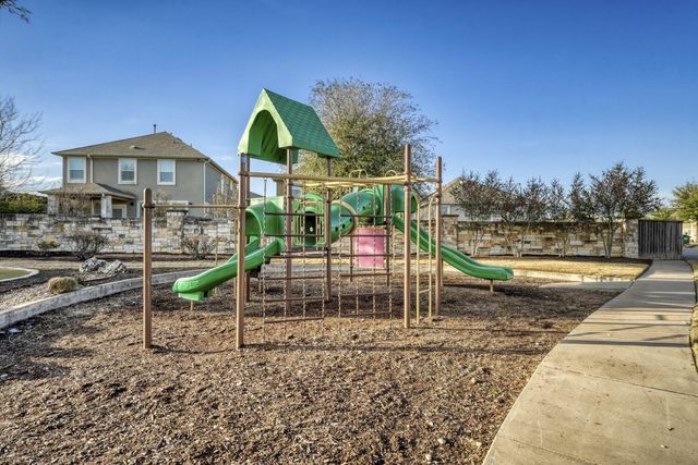 198 Danish DR 39, Hutto, TX 78634