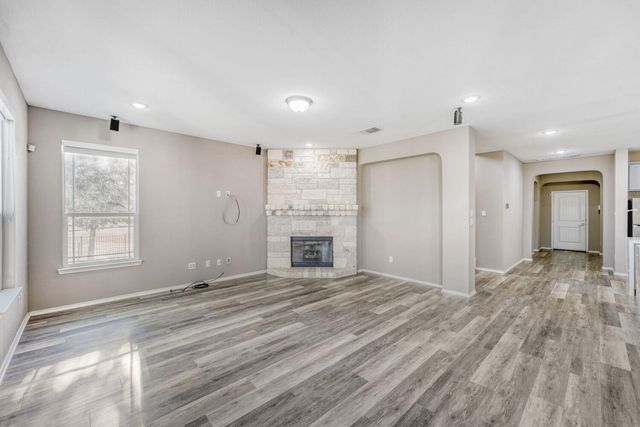 198 Danish DR 39, Hutto, TX 78634