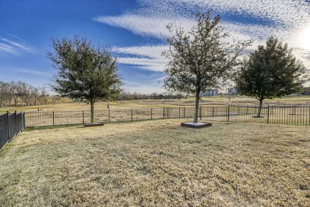 198 Danish DR 39, Hutto, TX 78634