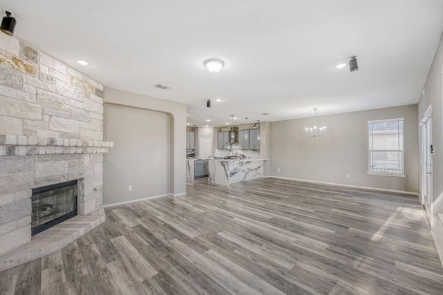 198 Danish DR 39, Hutto, TX 78634