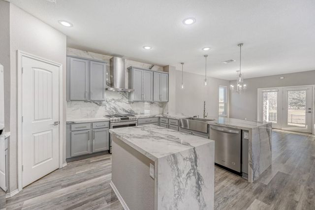 198 Danish DR 39, Hutto, TX 78634