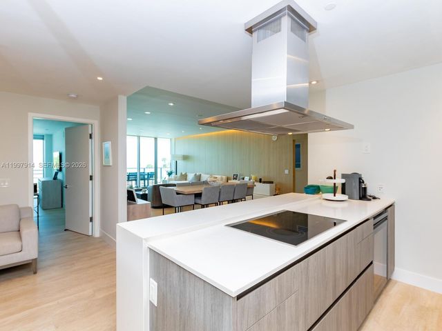 360 Ocean Drive 304S, Key Biscayne, FL 33149