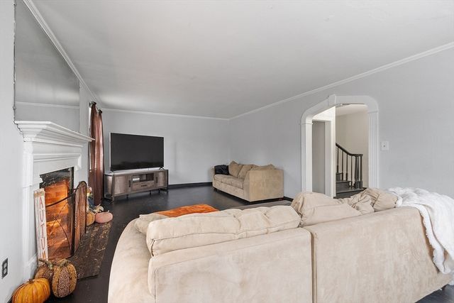 24 Berkshire St, Fitchburg, MA 01420