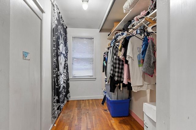 24 Berkshire St, Fitchburg, MA 01420