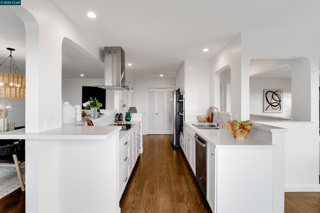 5949 Arlington Blvd, Richmond, CA 94805