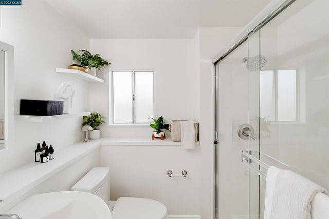 5949 Arlington Blvd, Richmond, CA 94805