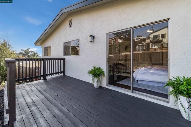 5949 Arlington Blvd, Richmond, CA 94805