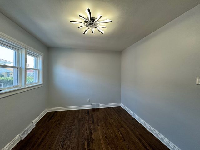 286 Oglesby Avenue, Calumet City, IL 60409