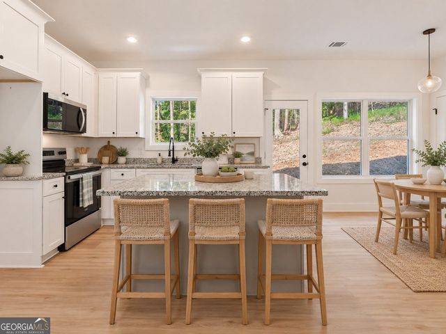 7511 Magnolia Lane, Murrayville, GA 30564