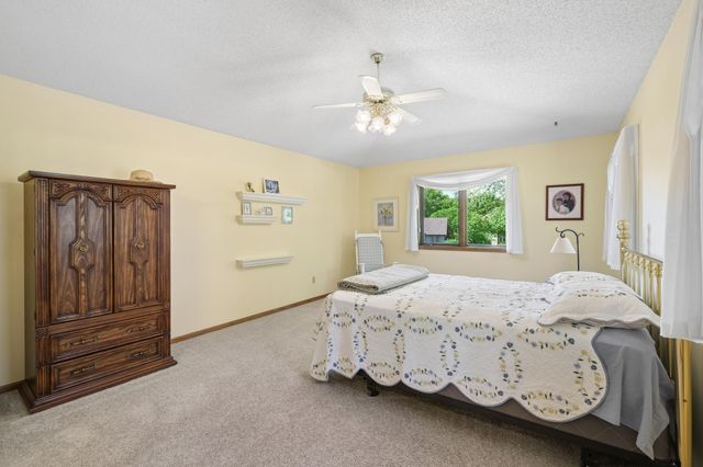 10190 170th Street W, Lakeville, MN 55044
