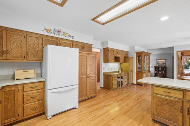 10190 170th Street W, Lakeville, MN 55044