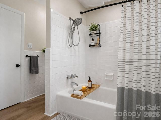 1231 2nd Street SE, Hickory, NC 28602