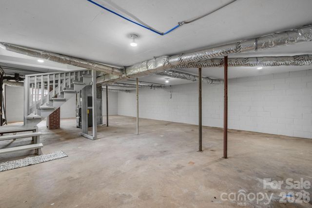 1231 2nd Street SE, Hickory, NC 28602