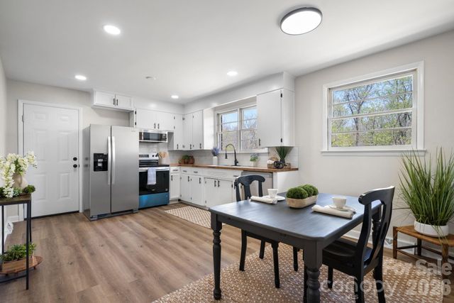 1231 2nd Street SE, Hickory, NC 28602