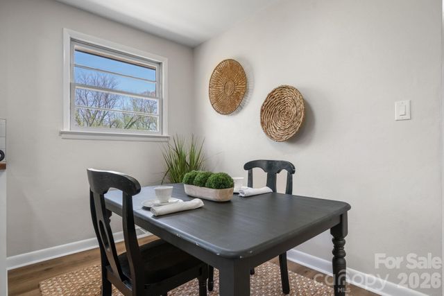 1231 2nd Street SE, Hickory, NC 28602