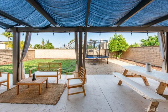 29130 Highplains Court, Castaic, CA 91384