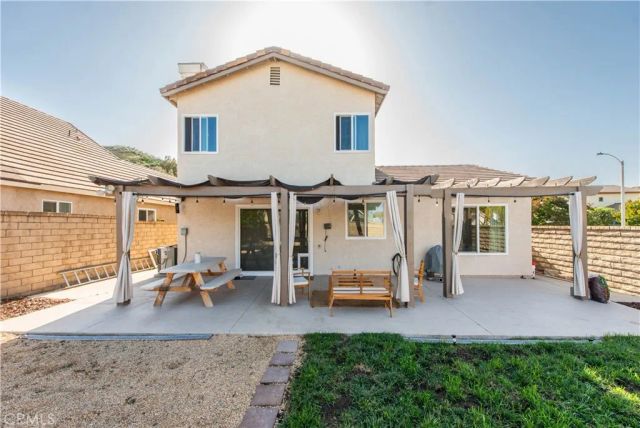 29130 Highplains Court, Castaic, CA 91384