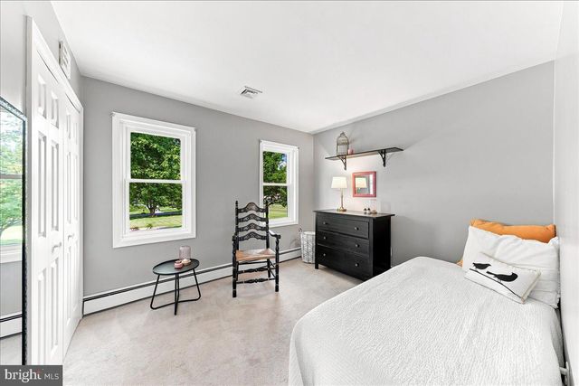 300 DUCK FARM RD, Oxford, PA 19363