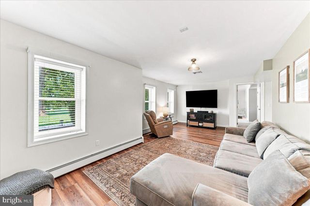 300 DUCK FARM RD, Oxford, PA 19363