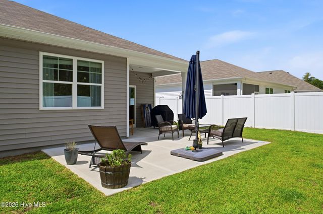 2116 Bella Point Drive SE, Bolivia, NC 28422