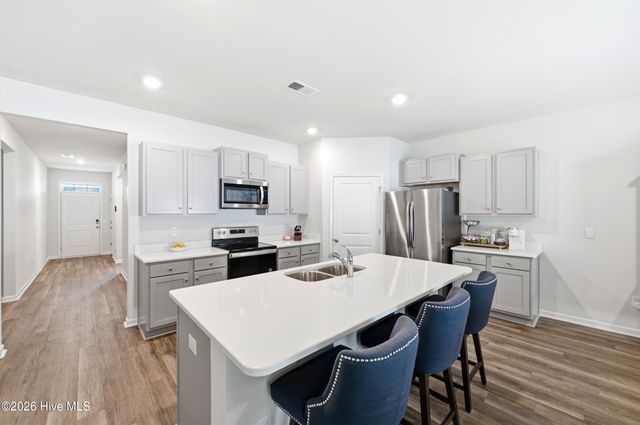 2116 Bella Point Drive SE, Bolivia, NC 28422