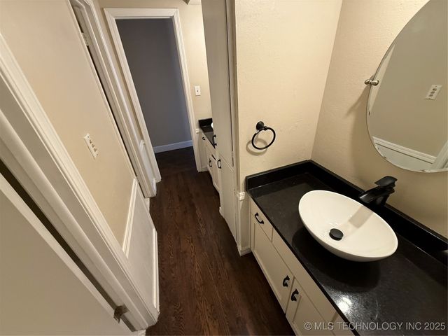 7164 E 53rd Place, Tulsa, OK 74145