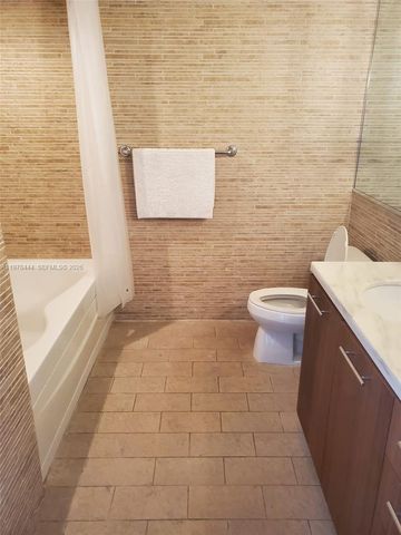 50 Biscayne Blvd 703, Miami, FL 33132