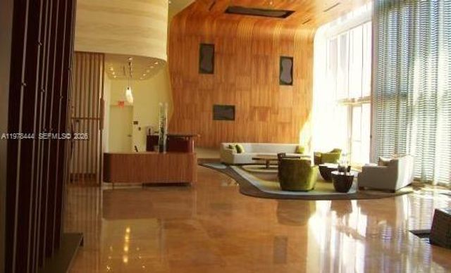 50 Biscayne Blvd 703, Miami, FL 33132