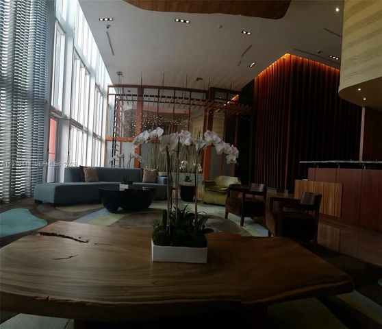 50 Biscayne Blvd 703, Miami, FL 33132