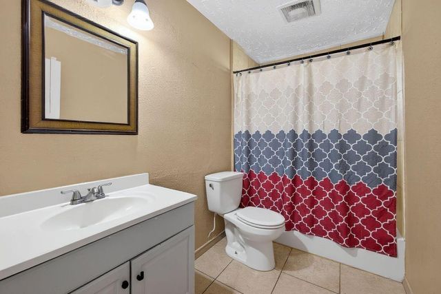 11723 Boxhill Drive, Houston, TX 77066