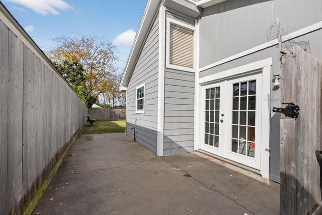 11723 Boxhill Drive, Houston, TX 77066